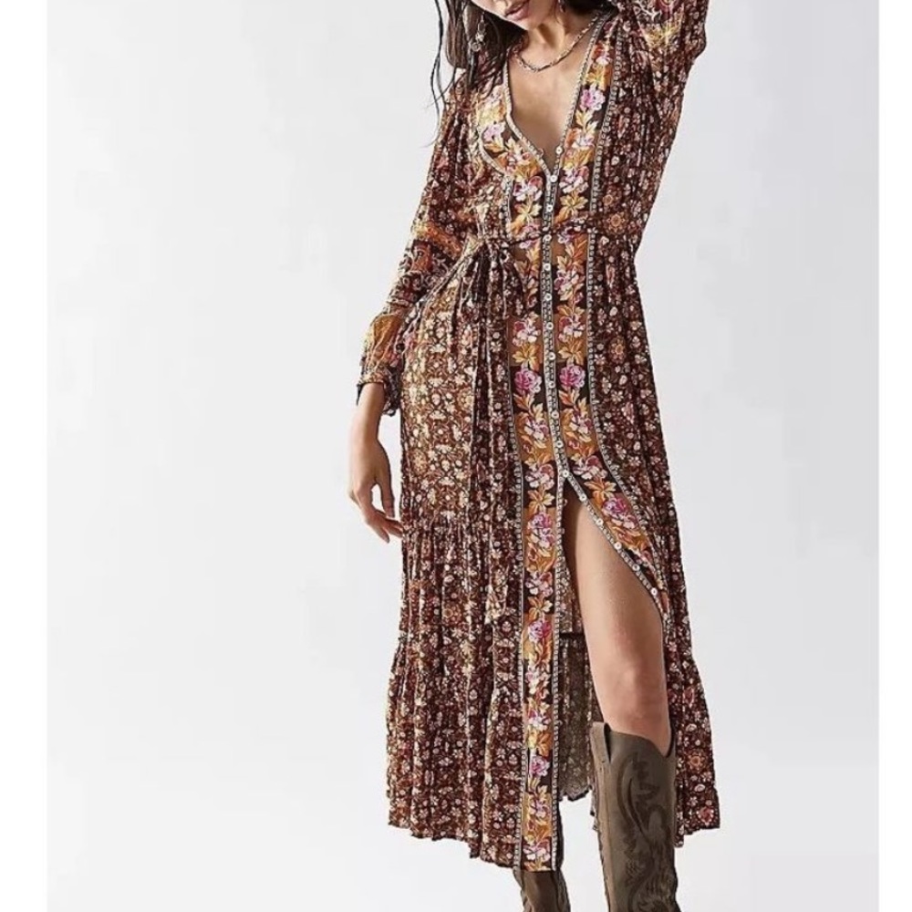 NWT💫Exclusive💫 Spell/Free People Madame Peacock Button Thru Gown in Coffee med